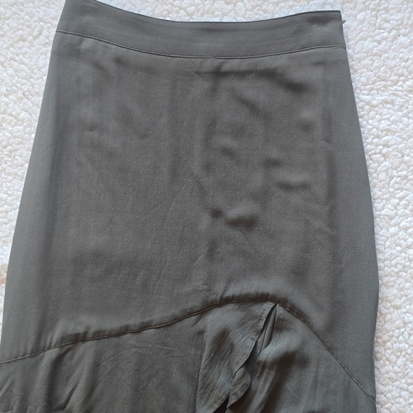 Express Ruffle High Low Maxi Skirt - Picture 6 of 12